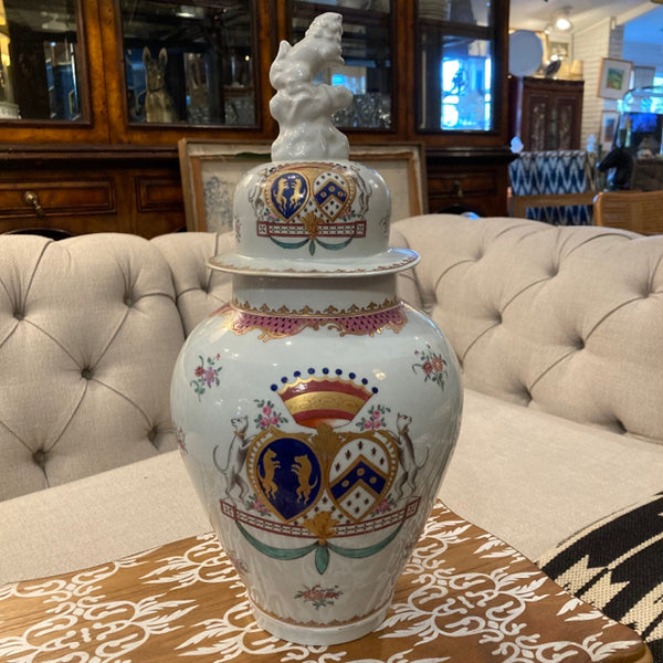 Chinese Export Armoral urn with lid