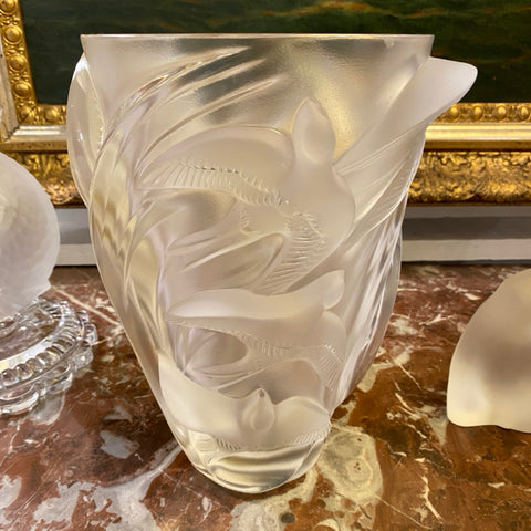 Lalique Martinets Sparrows Vase - Signed