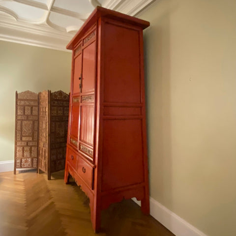 Red Asian Giant Trapezoid Cabinet