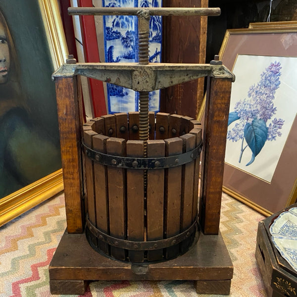 Wood wine masher