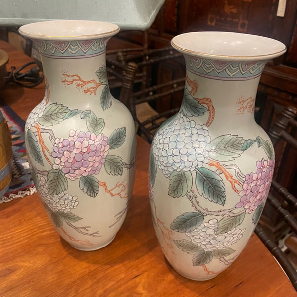 pair of hydrangea Chinese vases