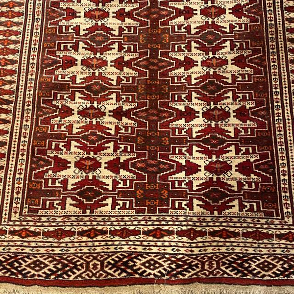 Red & Ivory Diamond Pattern Rug with Long Fringe 3'9" x 5'8"