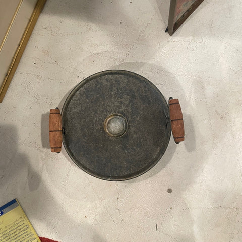 Early Brazilian pressure cooker soap stone