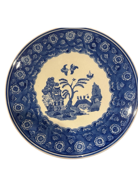Blue Willow blue and white plate