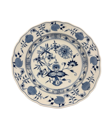 blue onion dinner plate