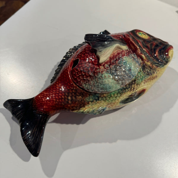 Majolica fish tureen – Re Antiques