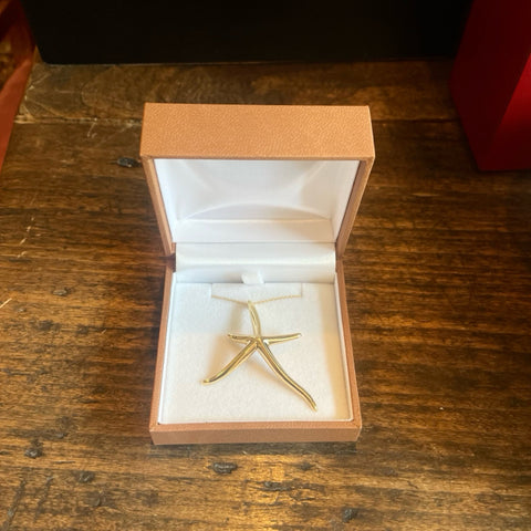 18k Tiffany and Co starfish necklace