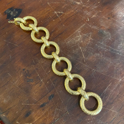 German, late 20th century.  Beautiful 18K  yellow gold flexible link bracelet